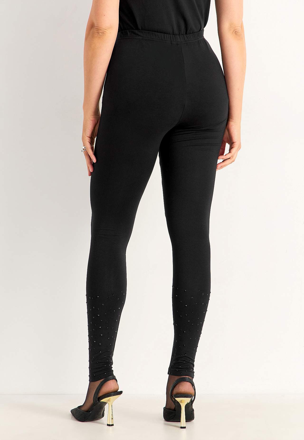 Legginsy z błyszącymi detalami