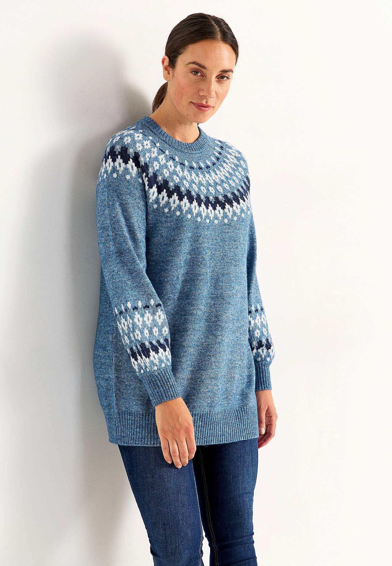 Dzianinowy sweter we wzorze żakardowym