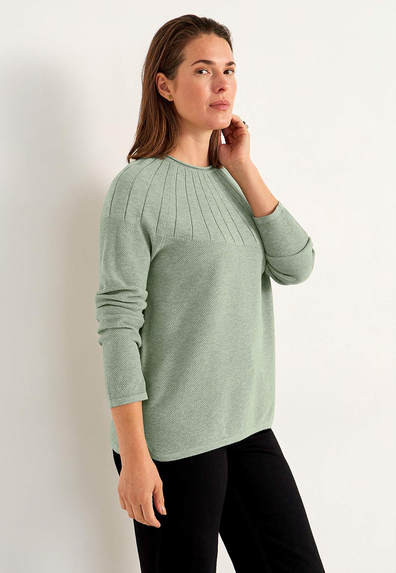 Sweter cienko dziergany