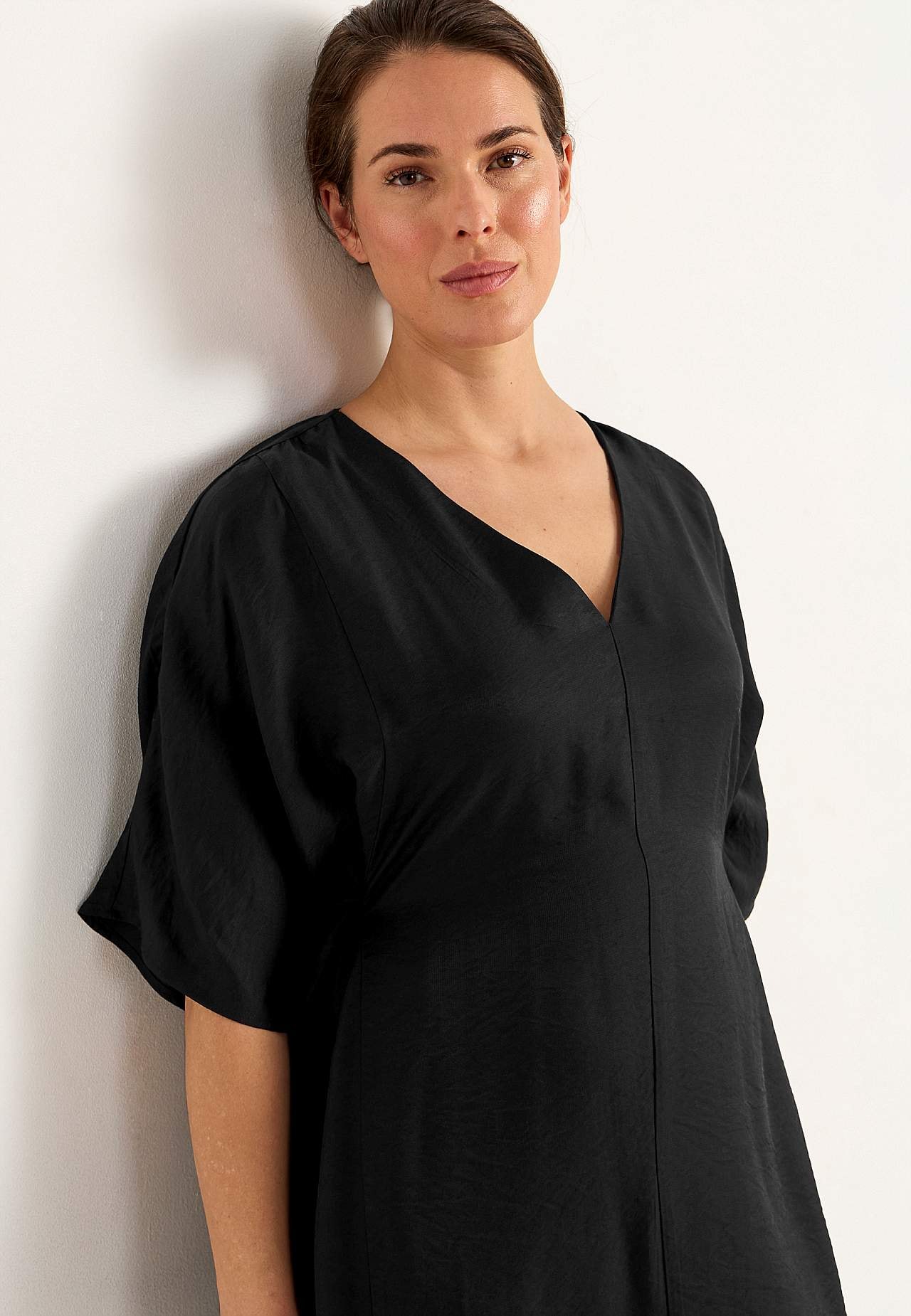 Odświętna i wielofunkcyjna sukienka kimono