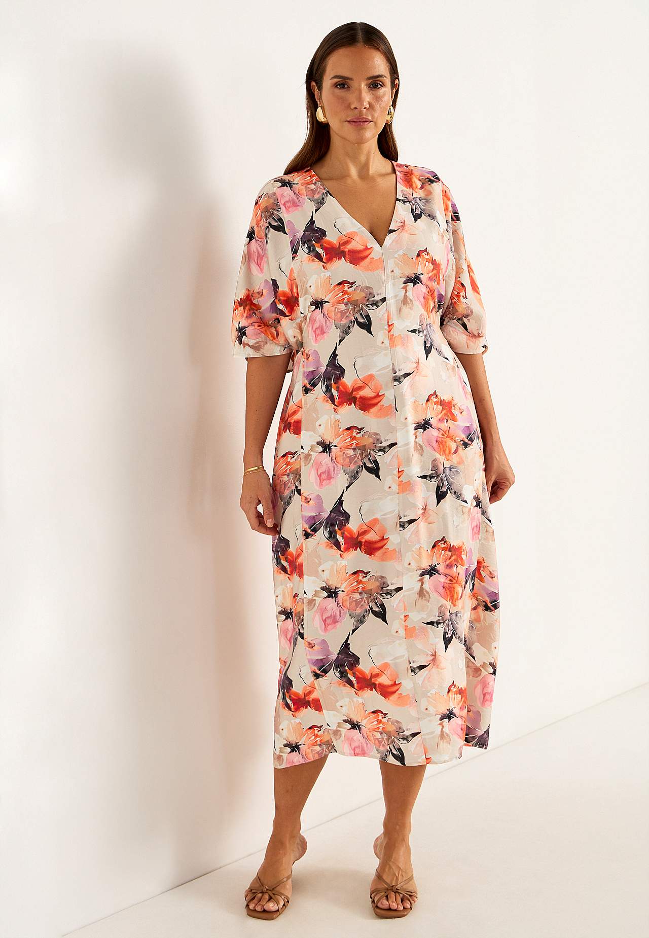 Odświętna i wielofunkcyjna sukienka kimono