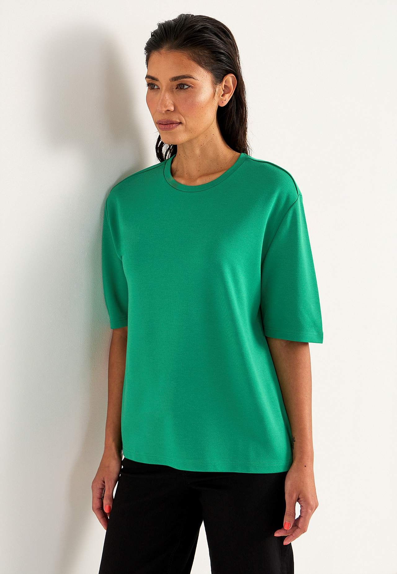 T-shirt z trudnego trykotu