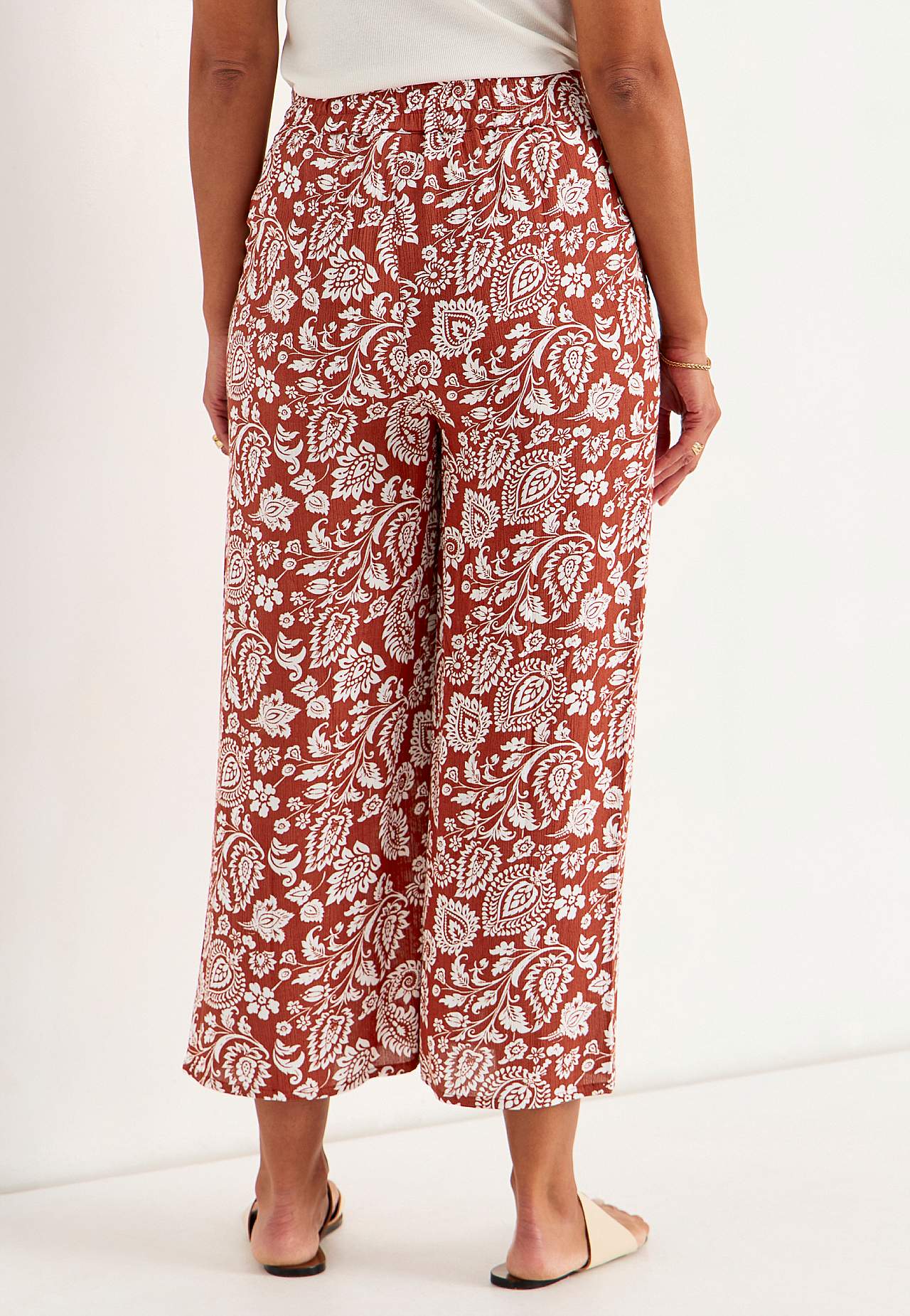 Kropowane spódnicospodnie