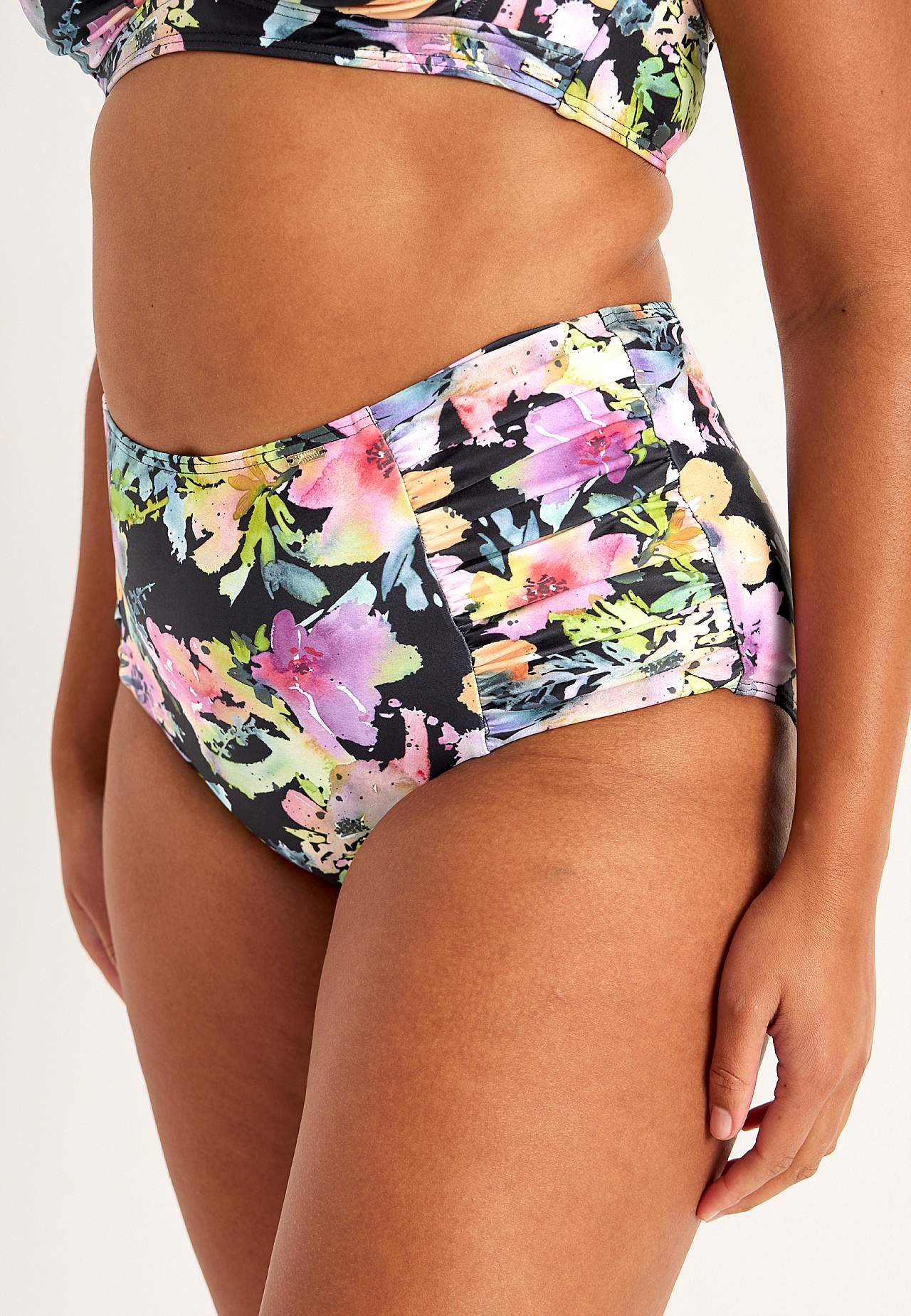 Marszczony dół bikini z wysokim stanem