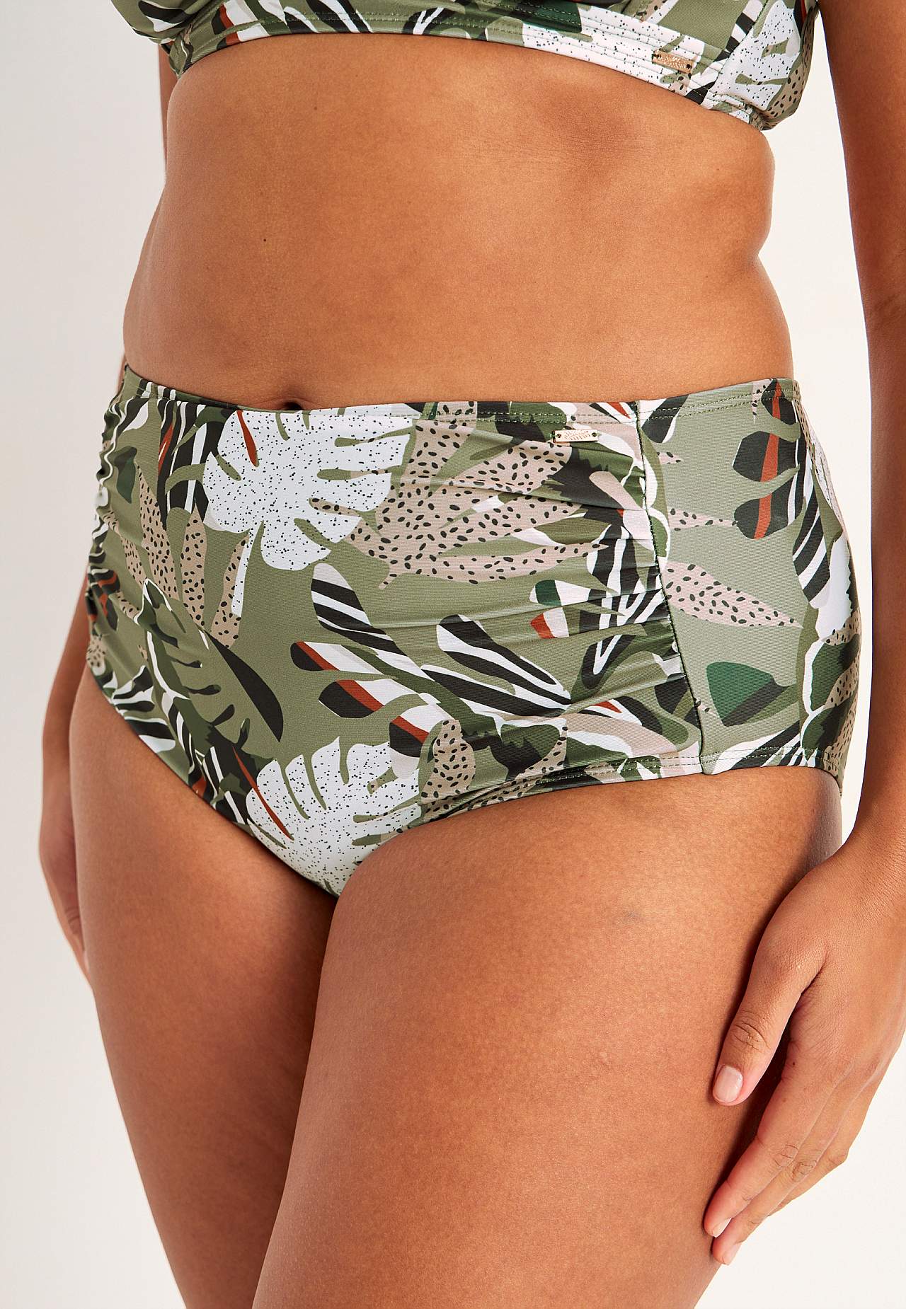 Dół bikini z wysokim stanem