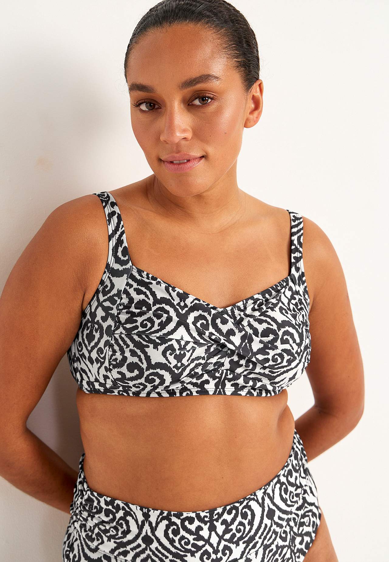 Bezprzewodowy biustonosz bikini