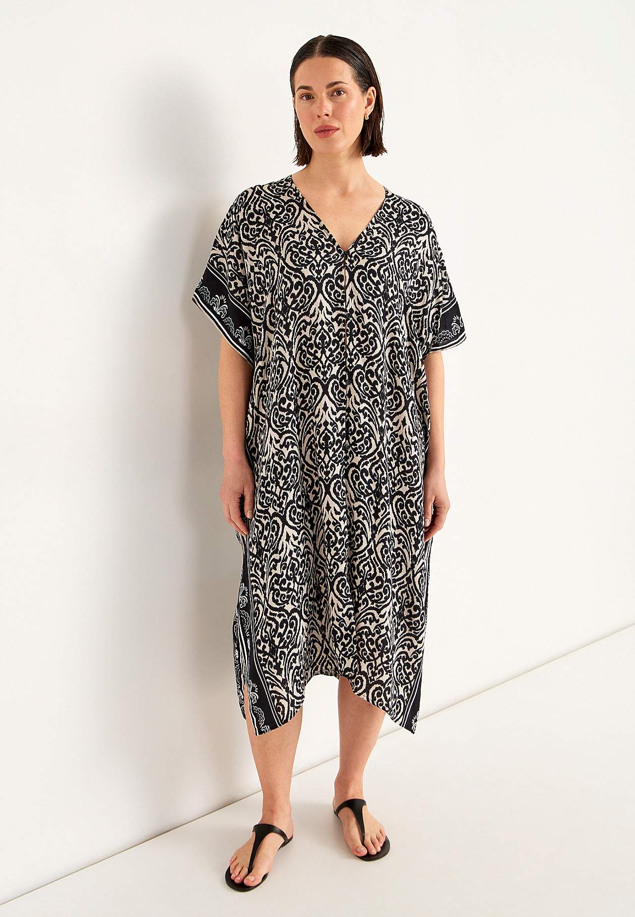 Kaftan na plażę z guzikami