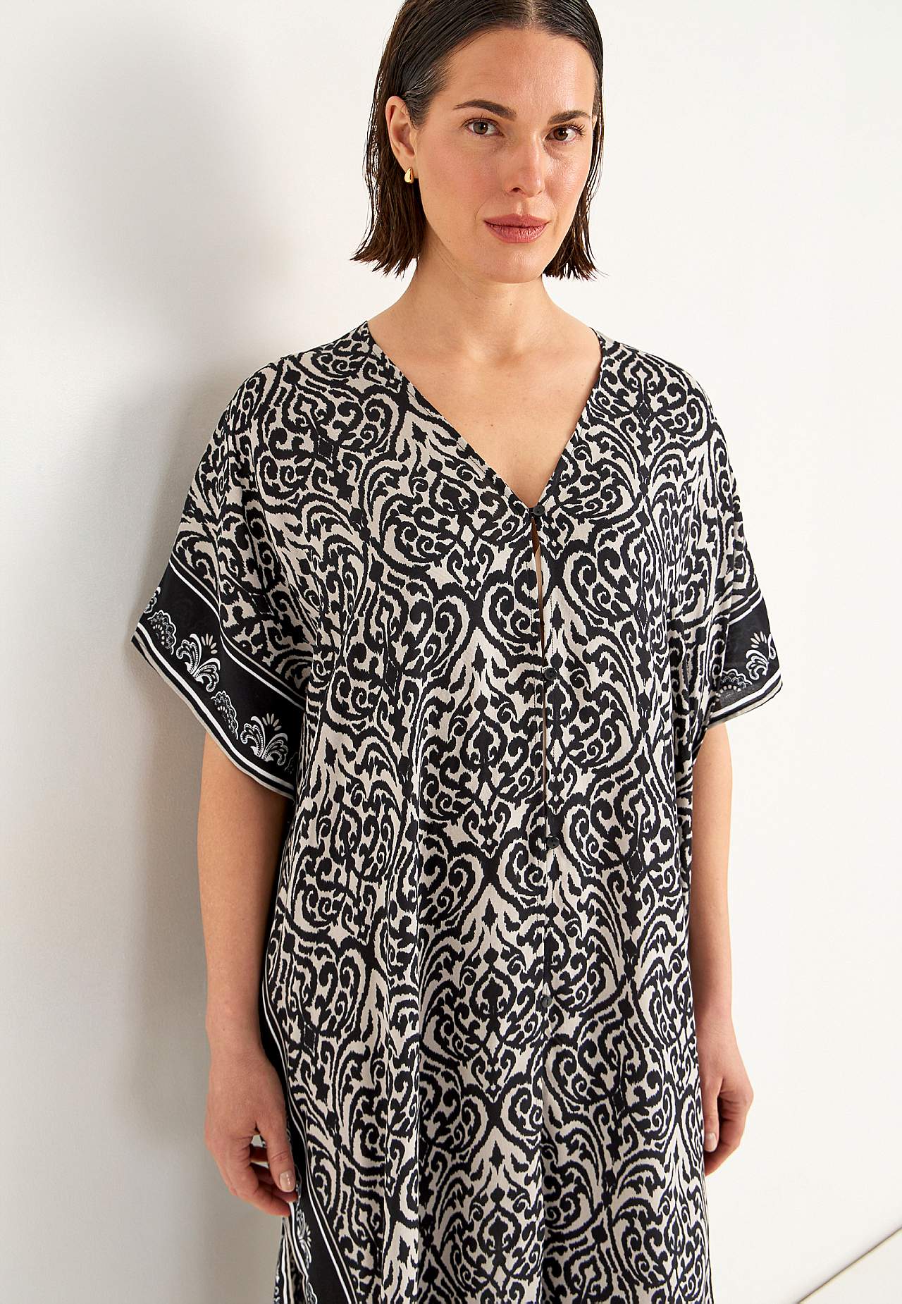 Kaftan na plażę z guzikami