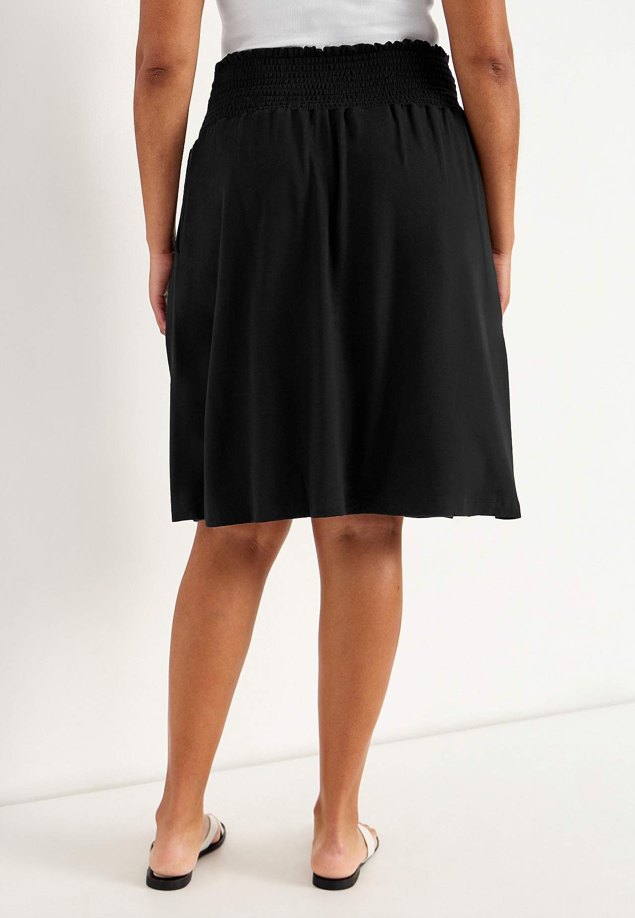 Spódnica z dżerseju z kieszeniami