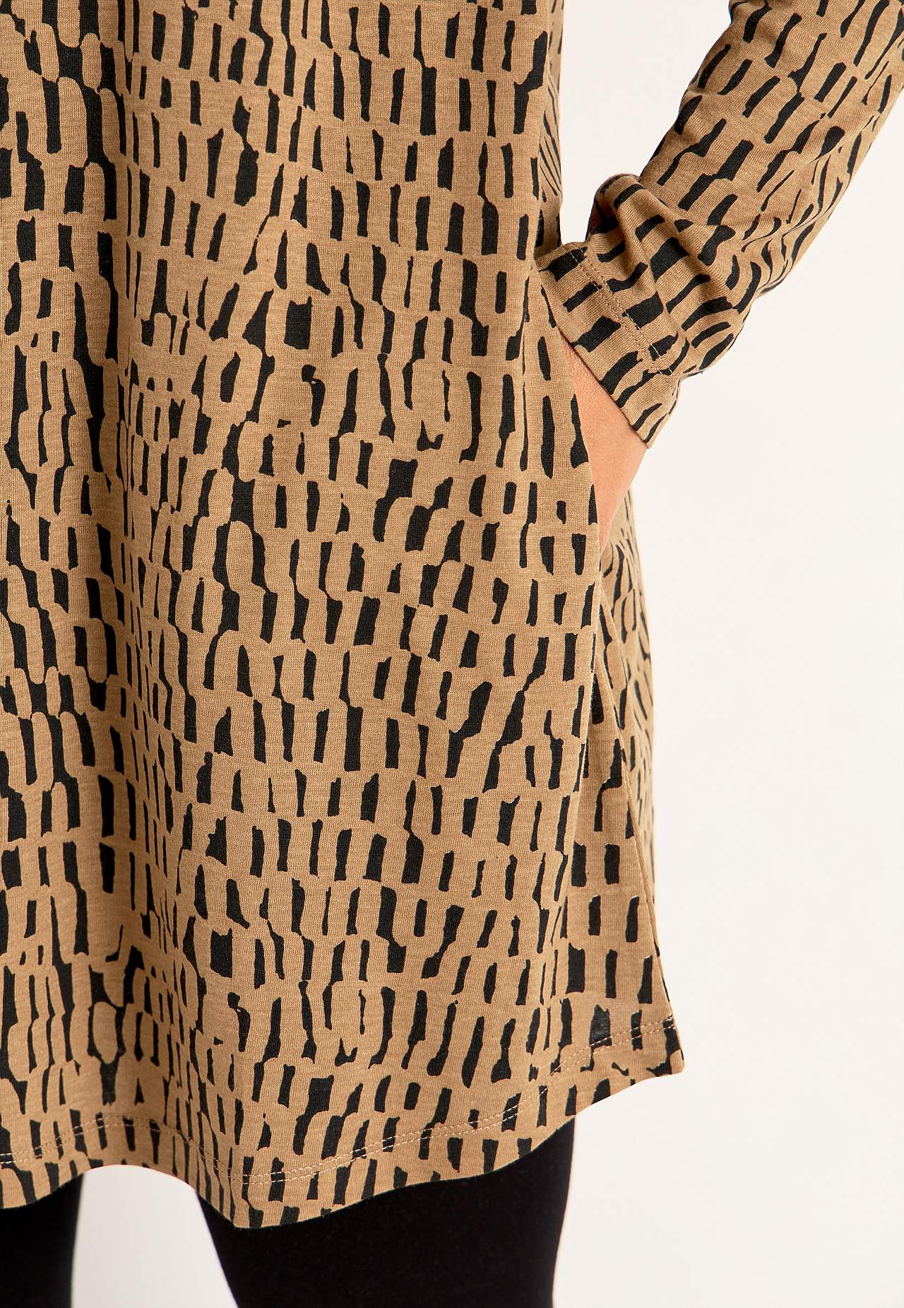 Wzorzysta tunika z dżerseju z kieszeniami