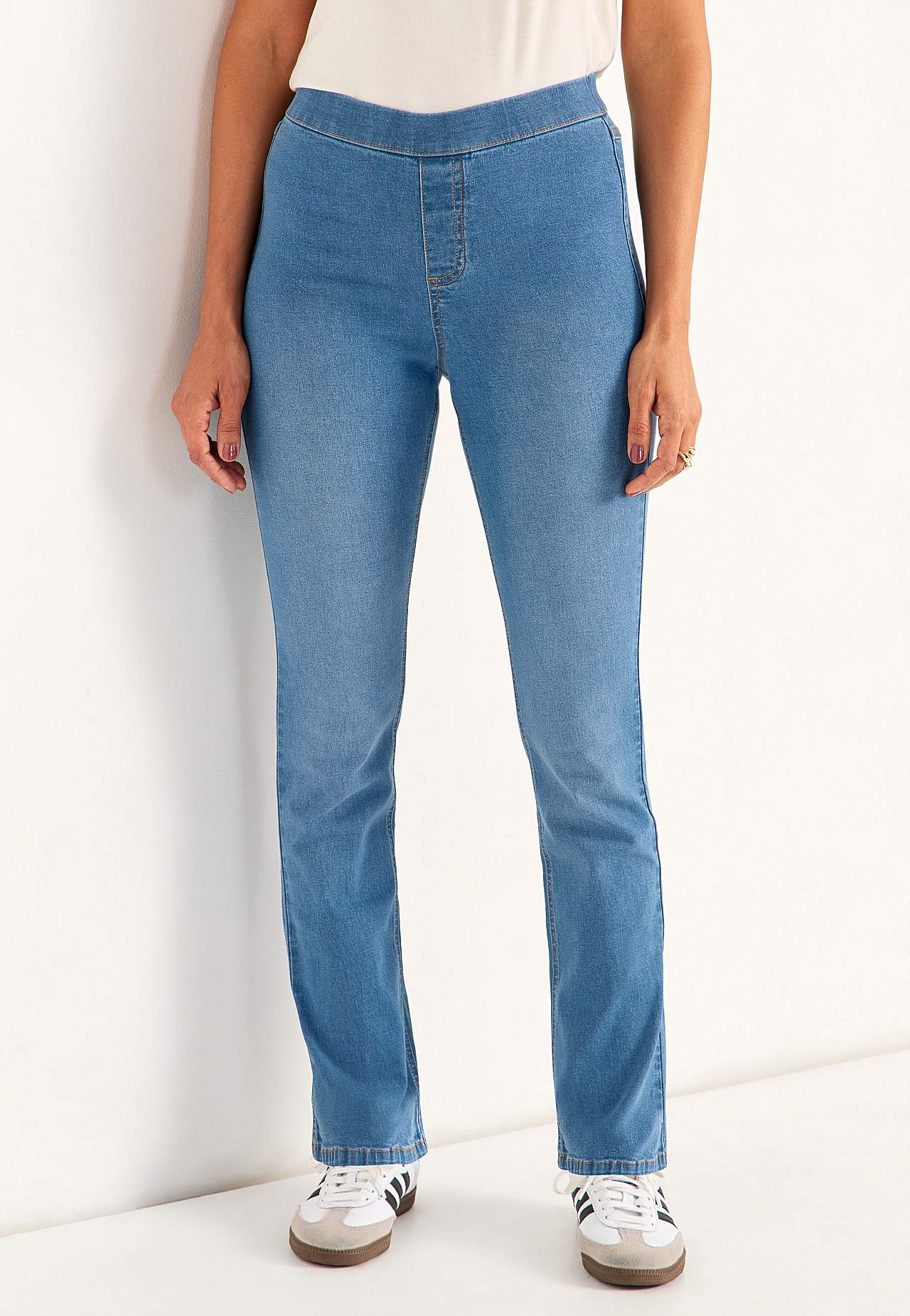 Elastyczne i wąskie jegginsy