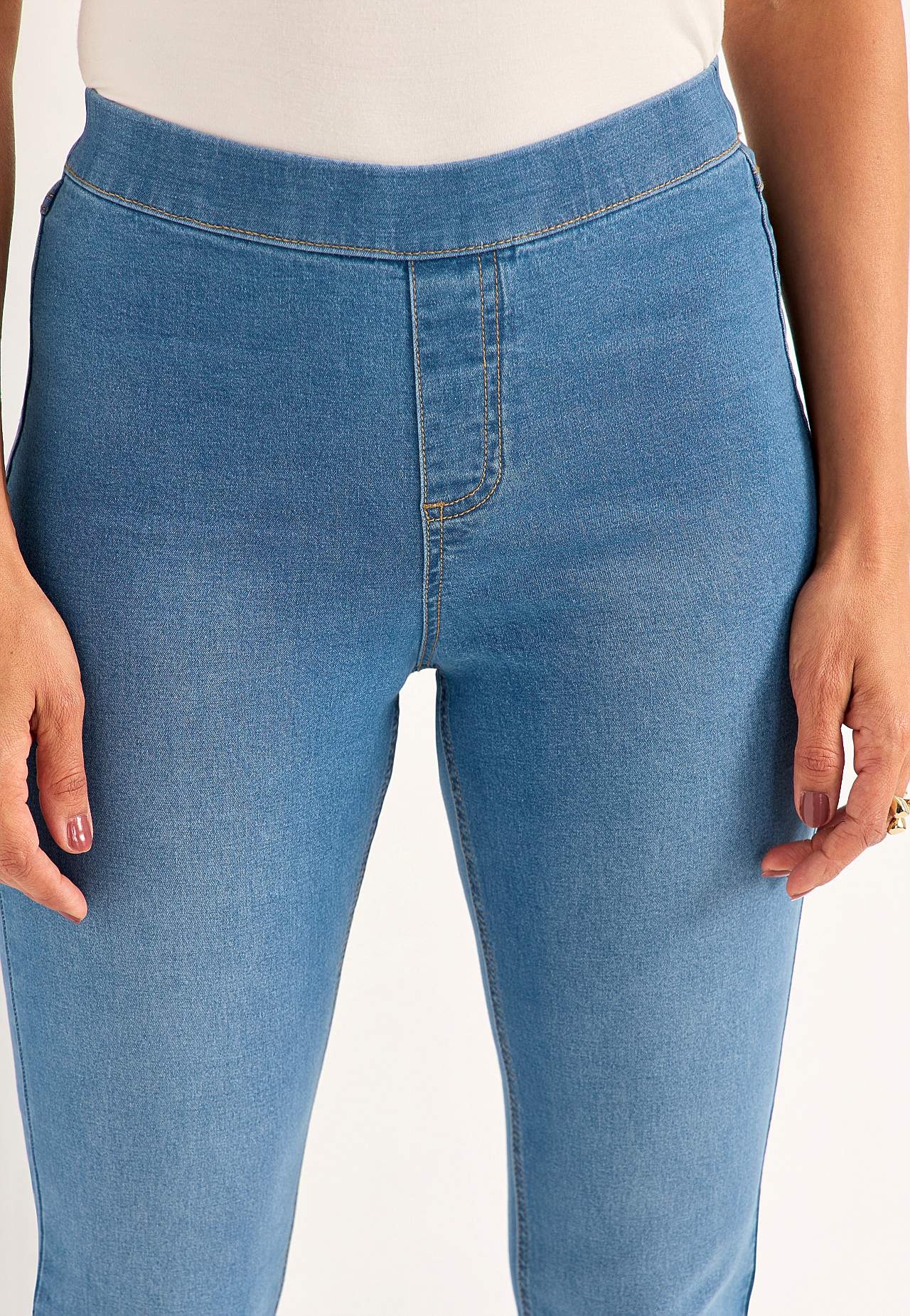 Elastyczne i wąskie jegginsy