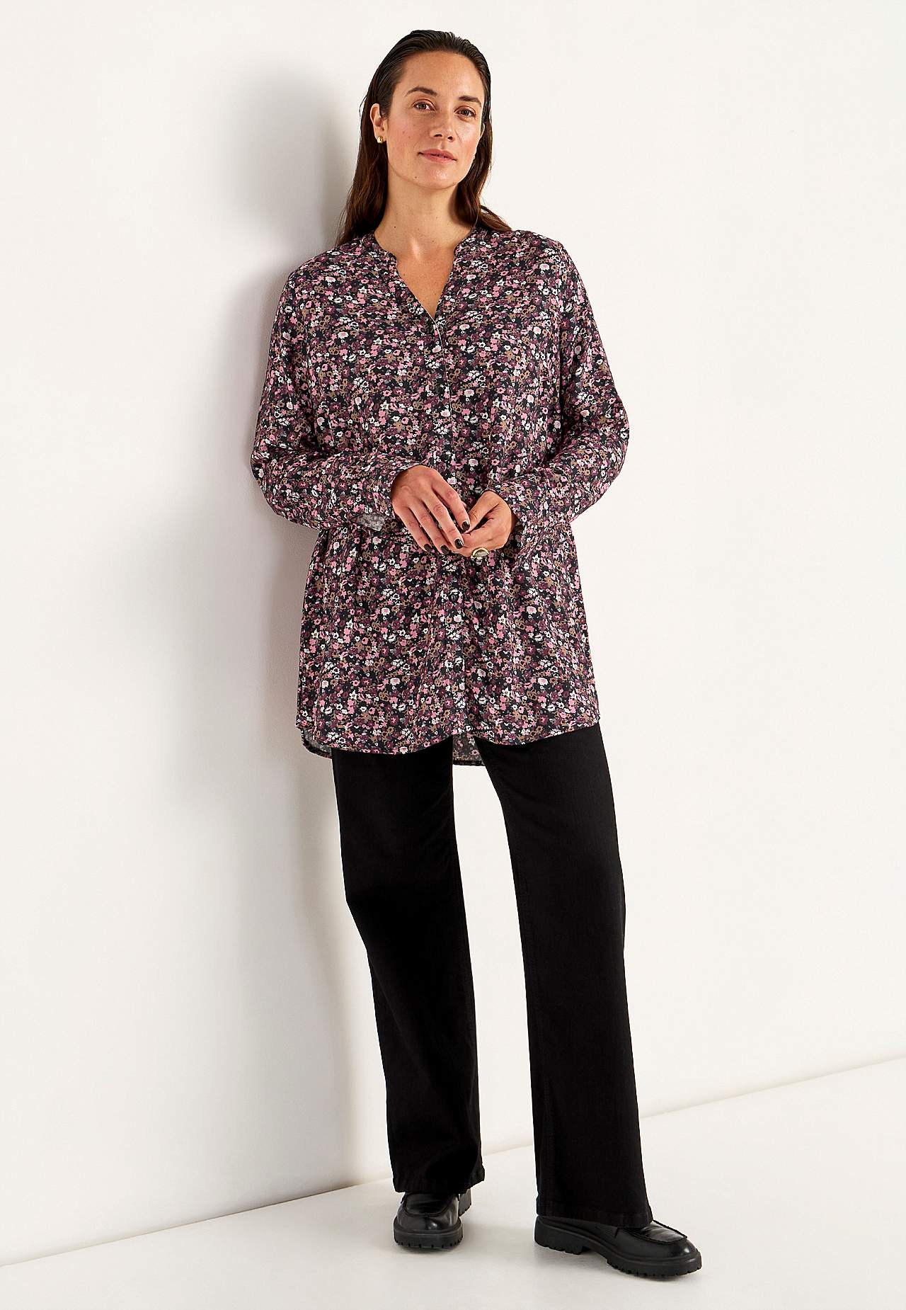 Tkana tunika z guzikami