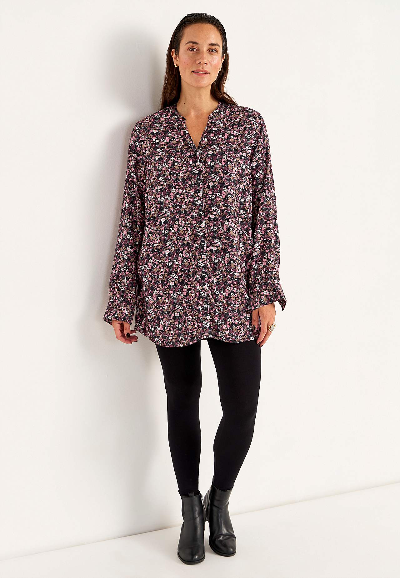 Tkana tunika z guzikami