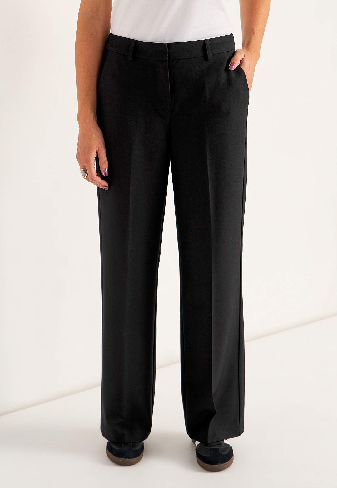 Spodnie wizytowe z kantem Pia