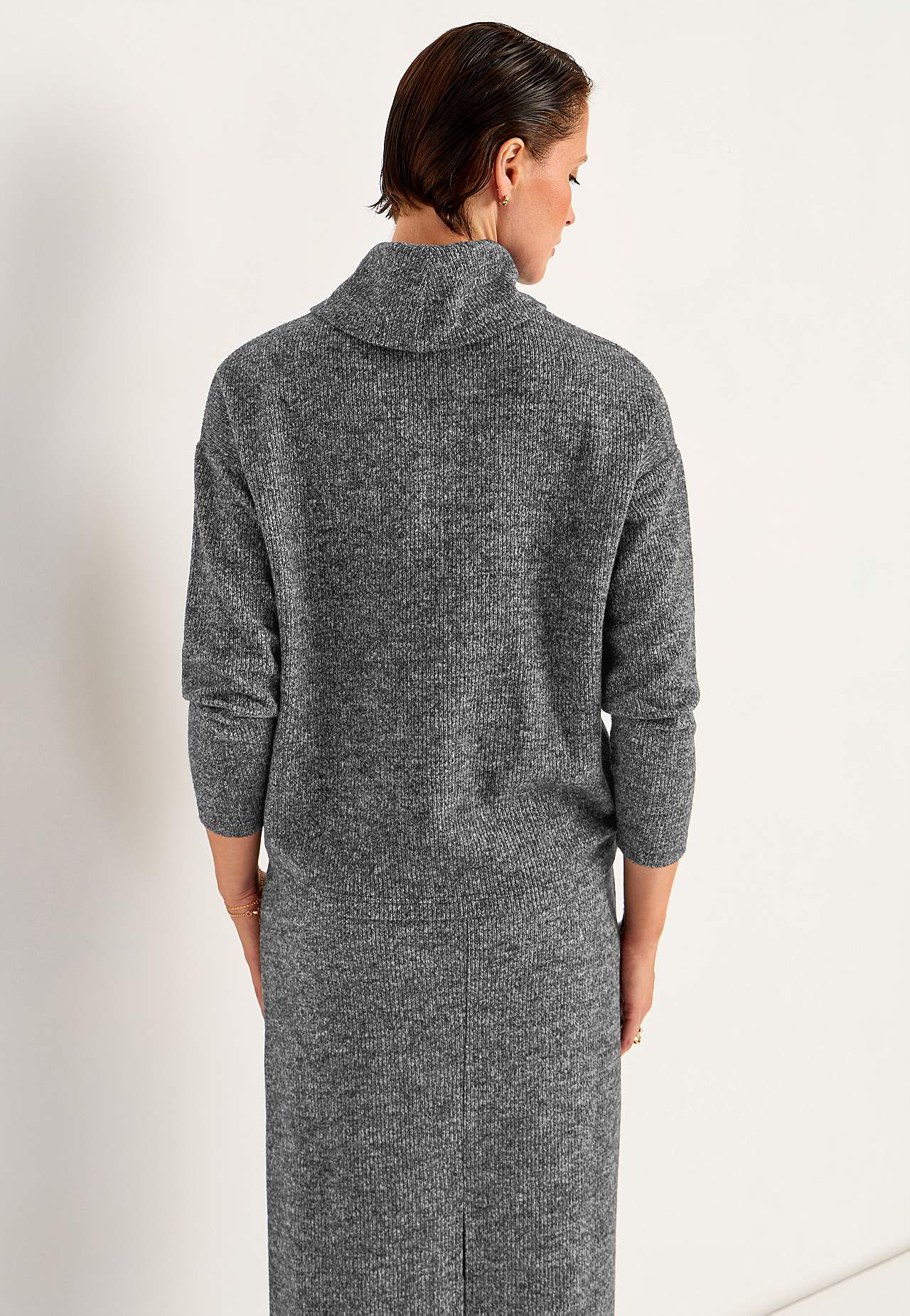 Super miękki sweter z kołnierzem Beata