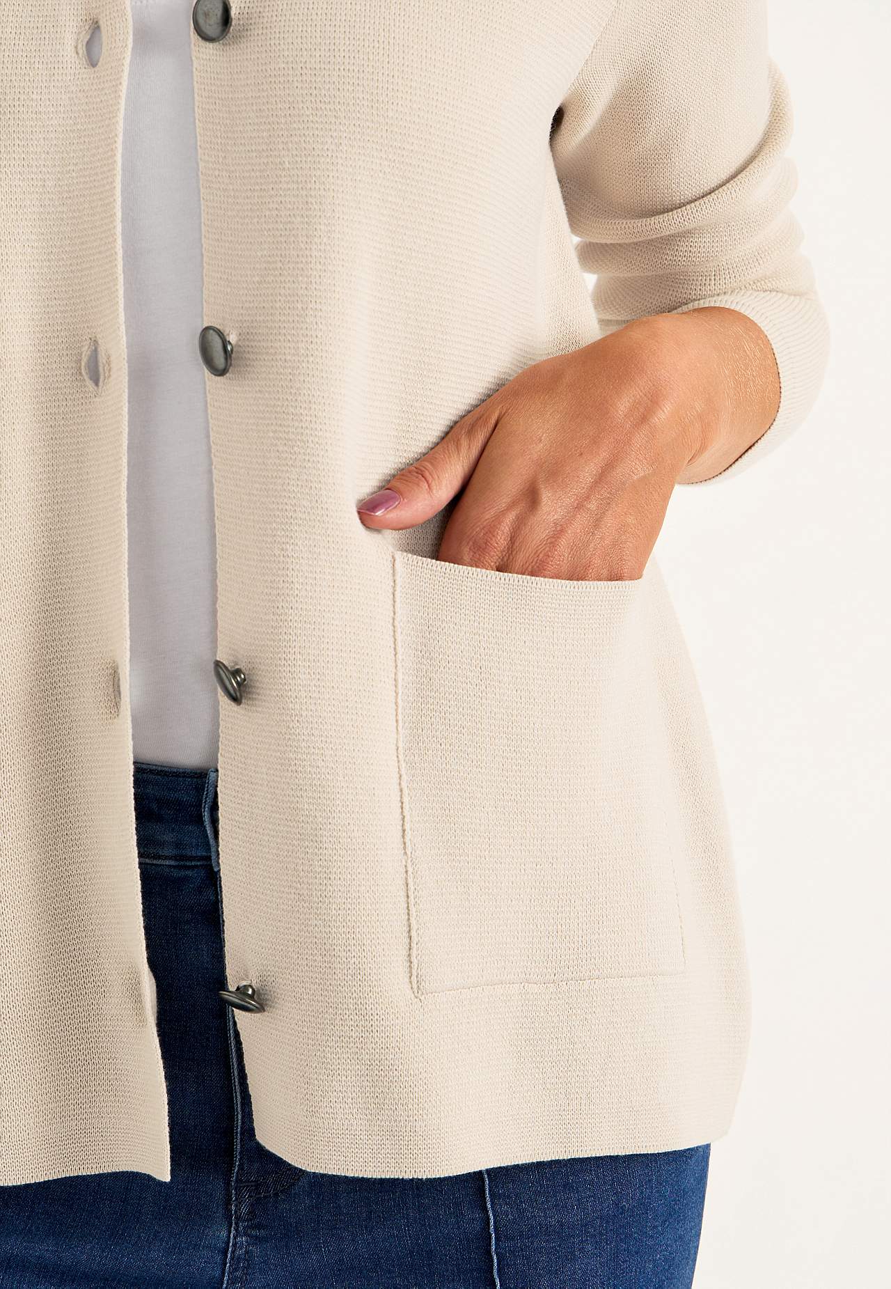 Rozpinany sweter z guzikami