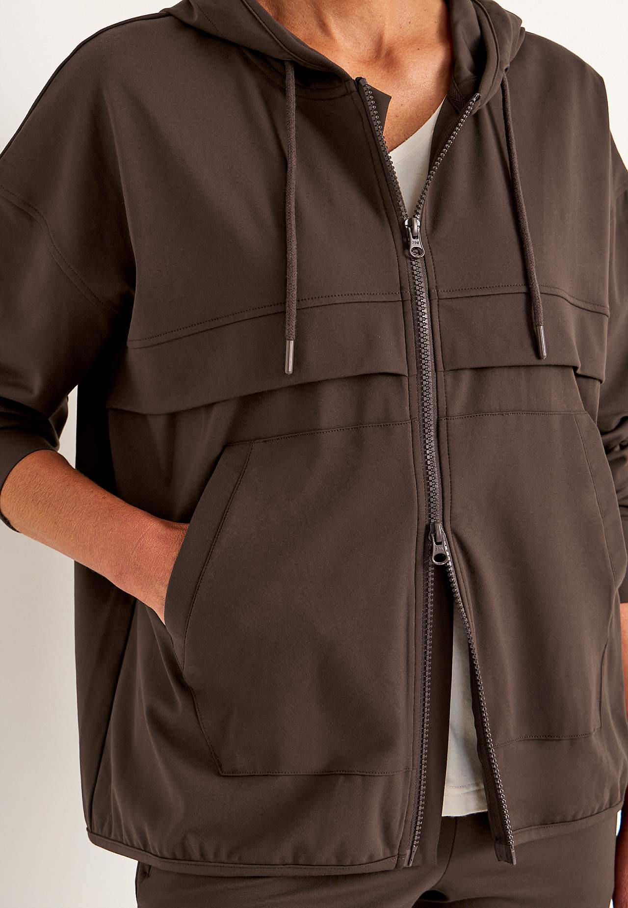 Wszechstronna kurtka z kapturem Daria