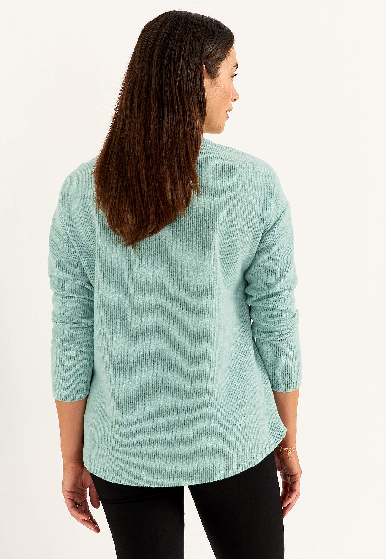 Super miękki sweter z dekoracyjnym szwem środkowym Beata