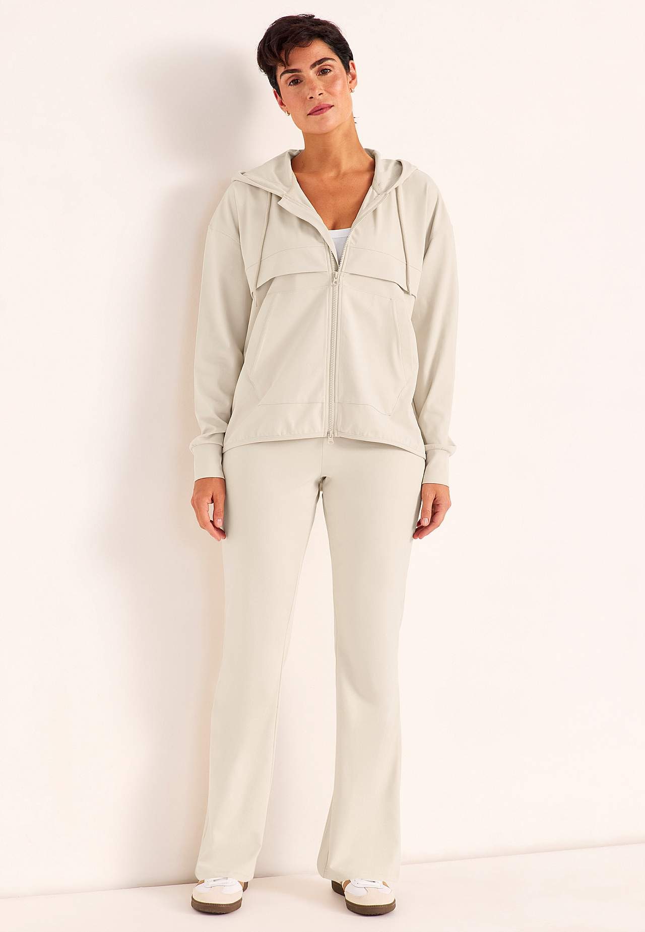 Wszechstronne spodnie z dżerseju bootcut Daria