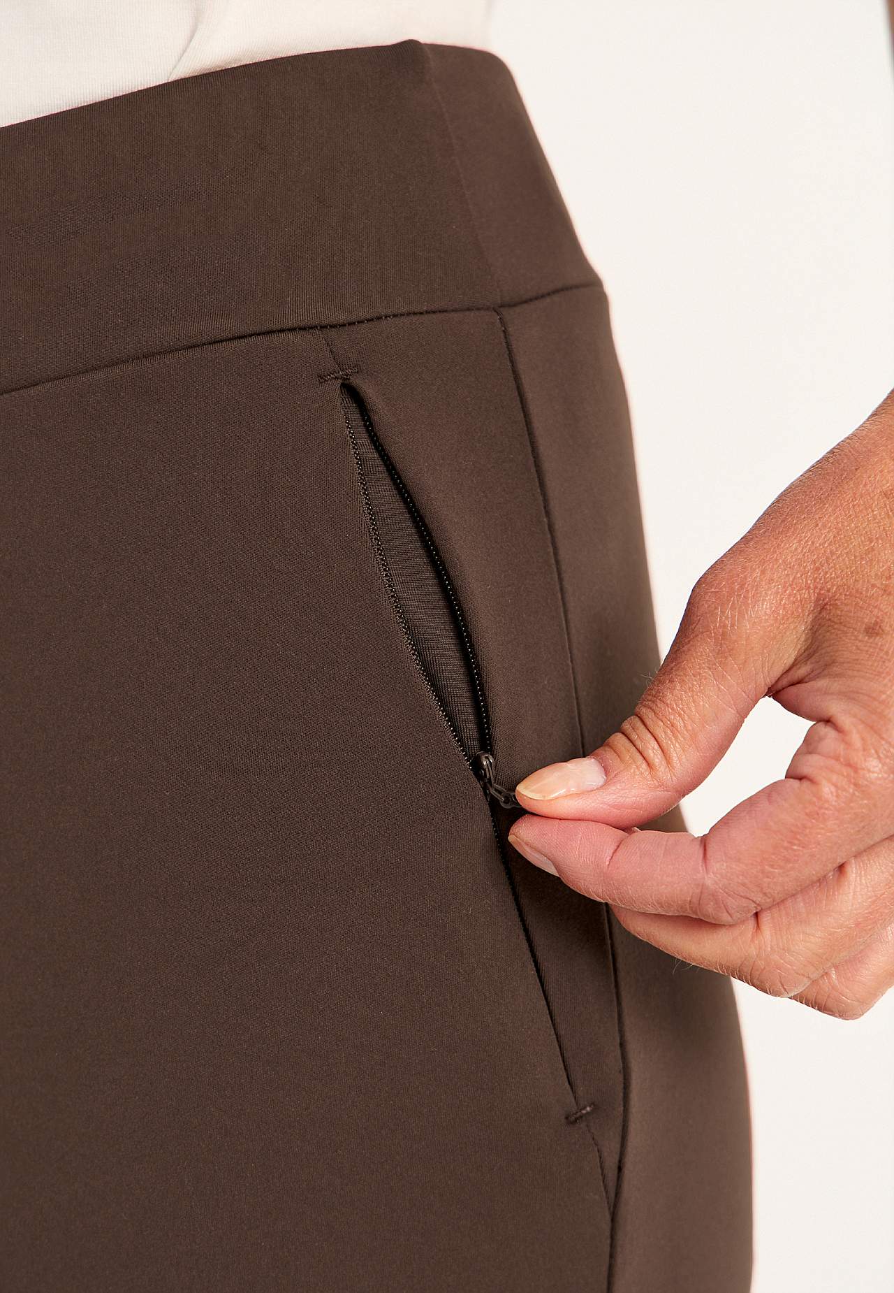 Wszechstronne spodnie z dżerseju bootcut