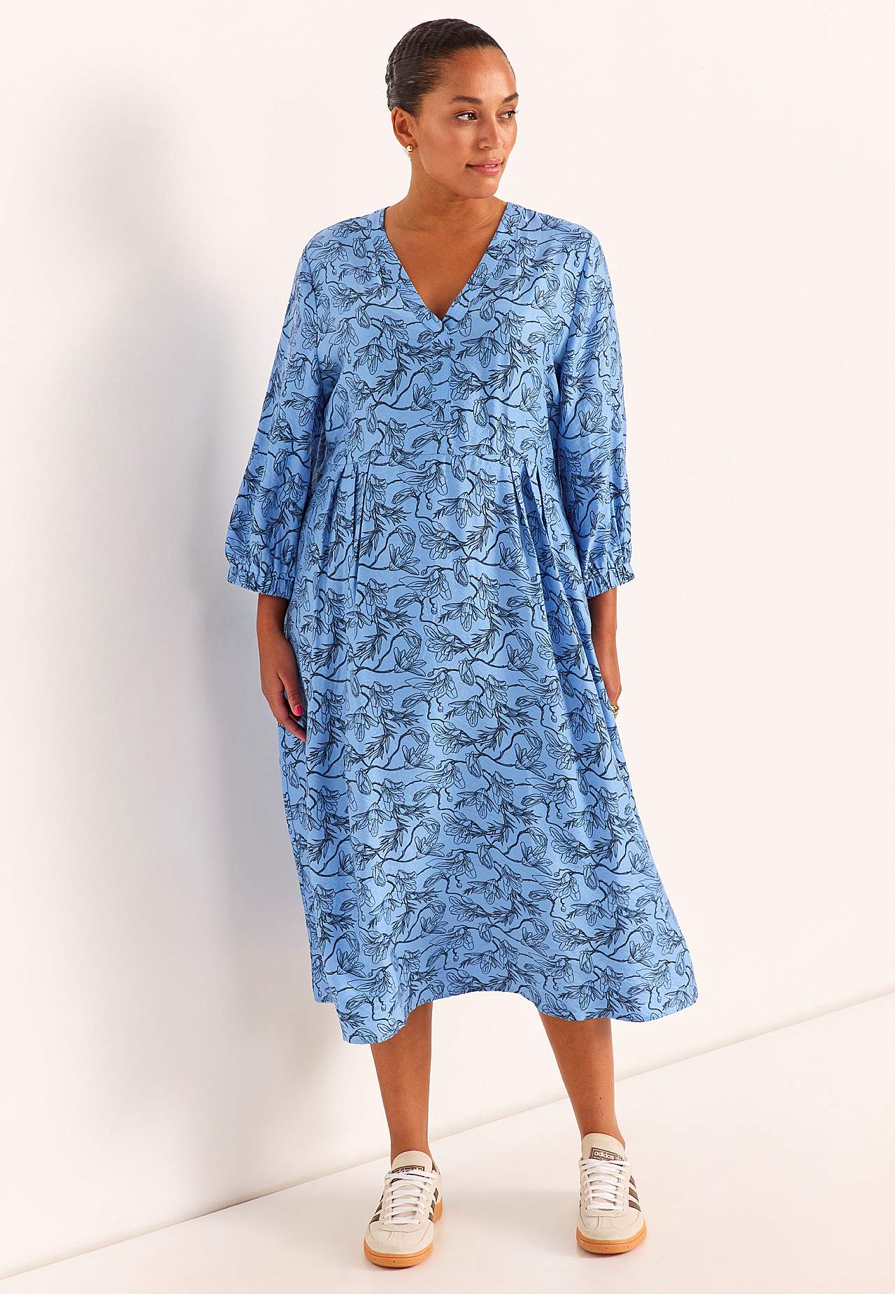 Tkana i wzorzysta sukienka