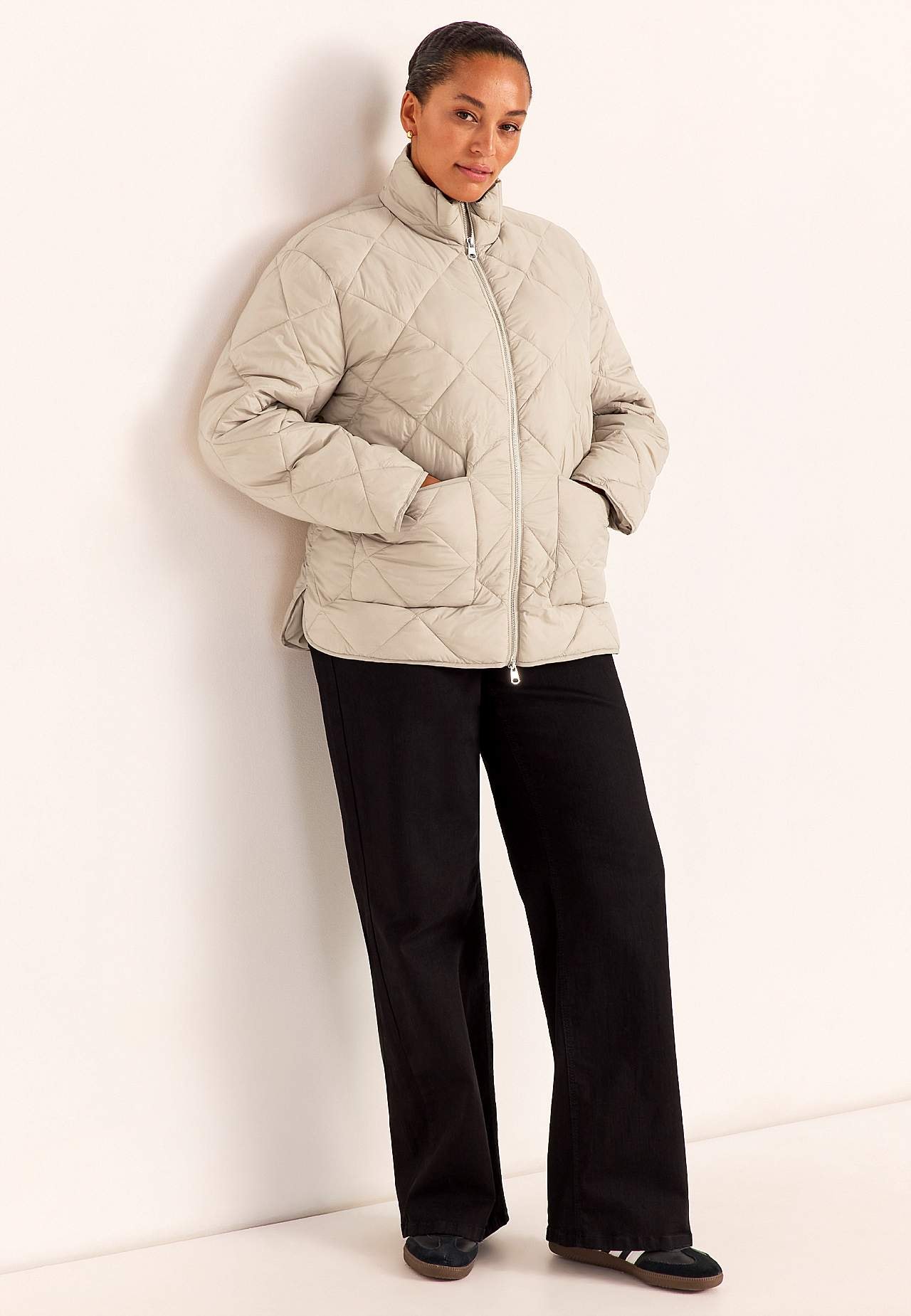 Pikowana lekka kurtka