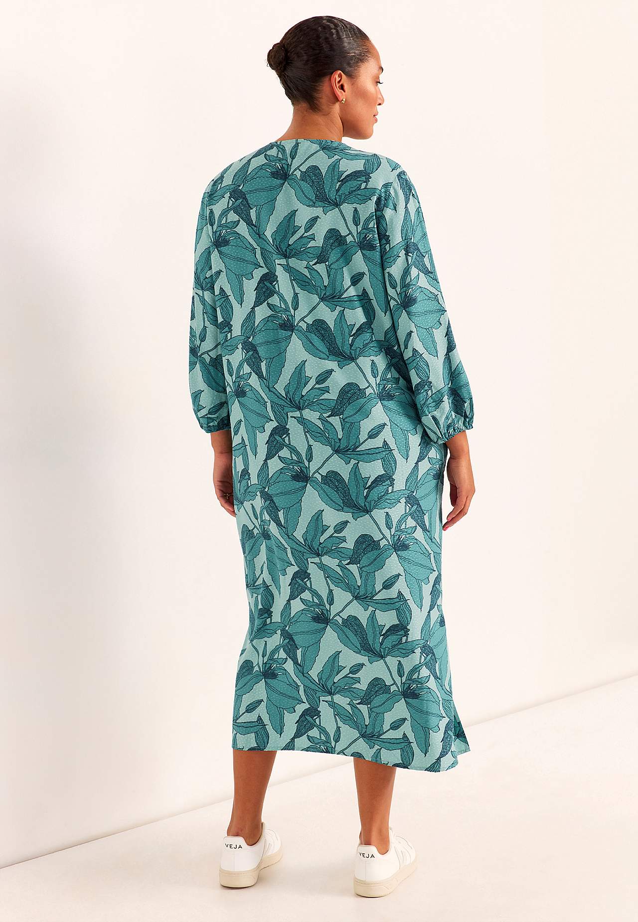 Tkana sukienka z kieszeniami