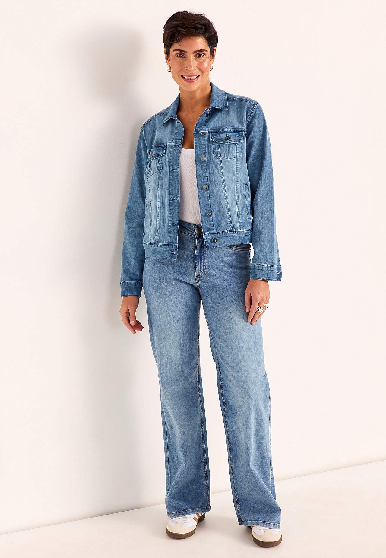 Elastyczna kurtka jeansowa