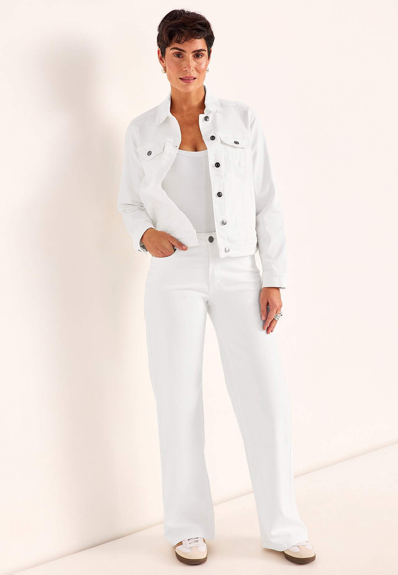 Elastyczna kurtka jeansowa