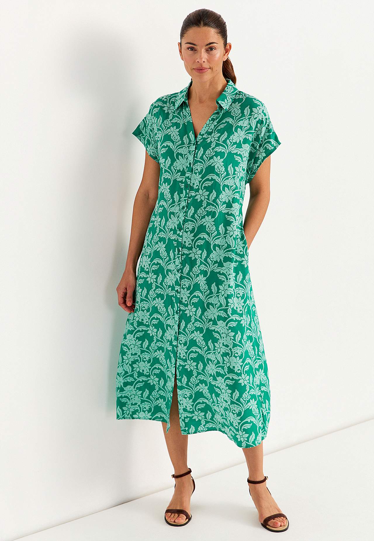 Sukienka koszulowa z kieszeniami