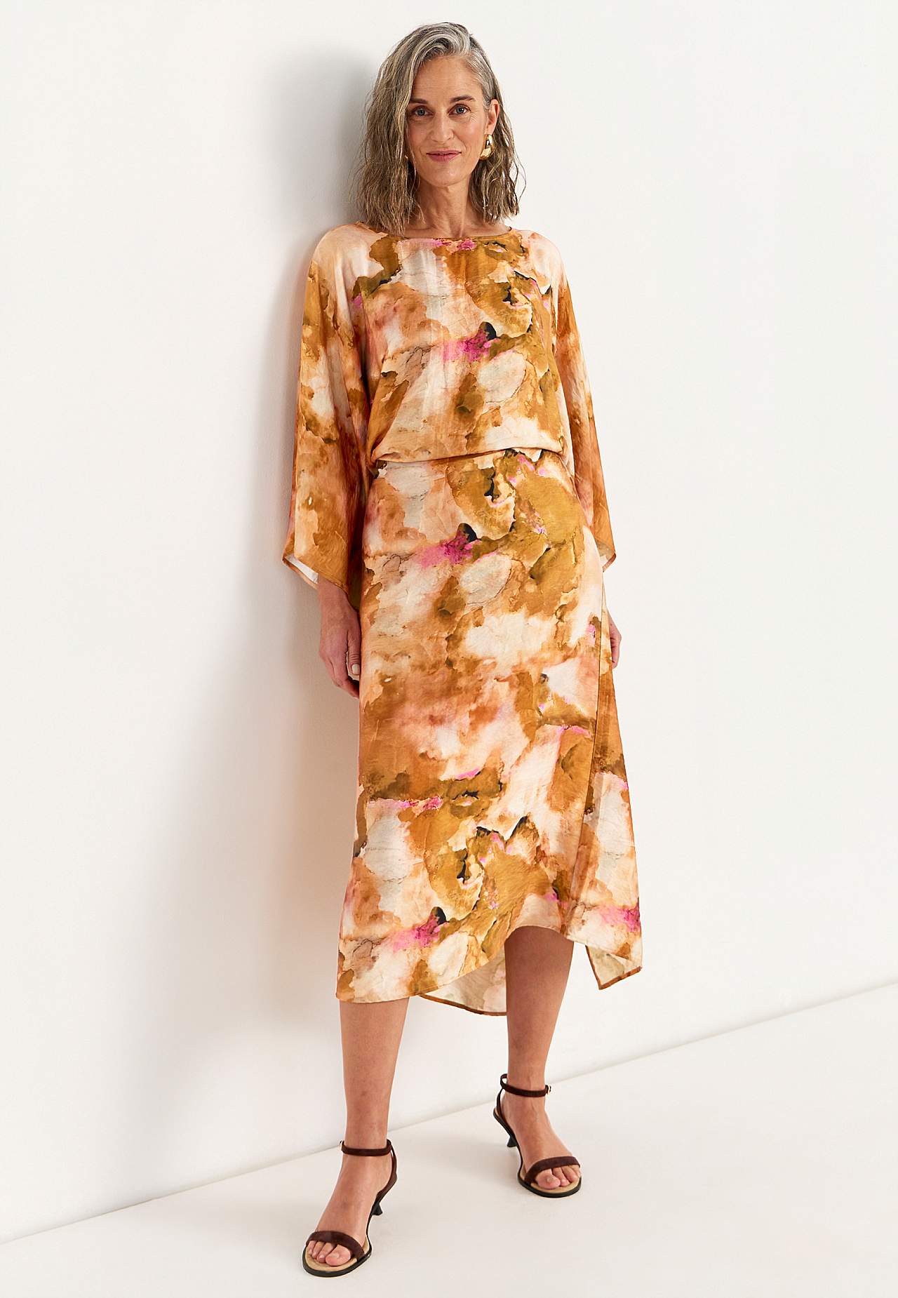 Wzorzysta sukienka kaftanowa