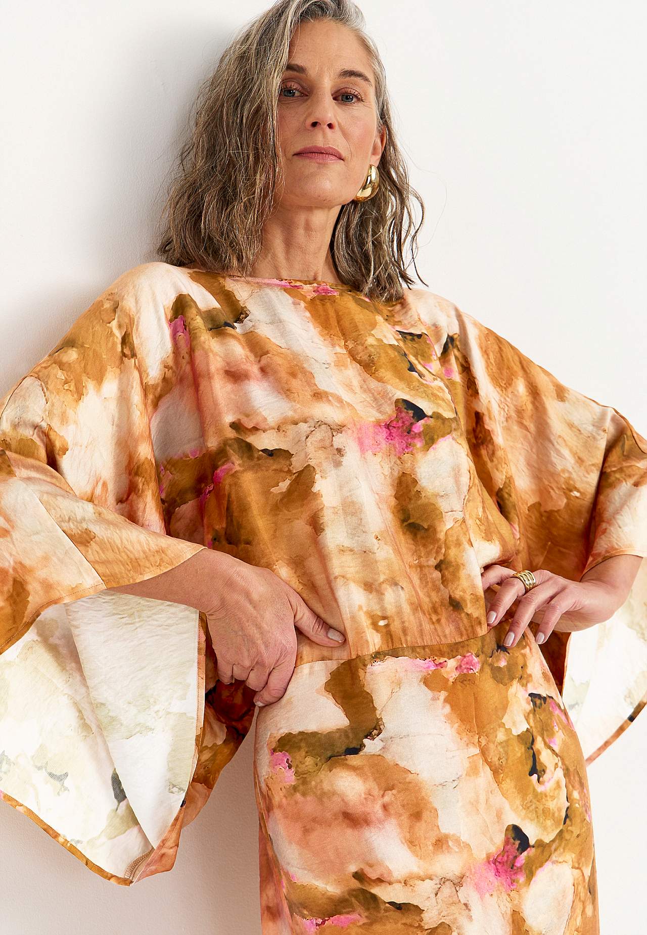 Wzorzysta sukienka kaftanowa