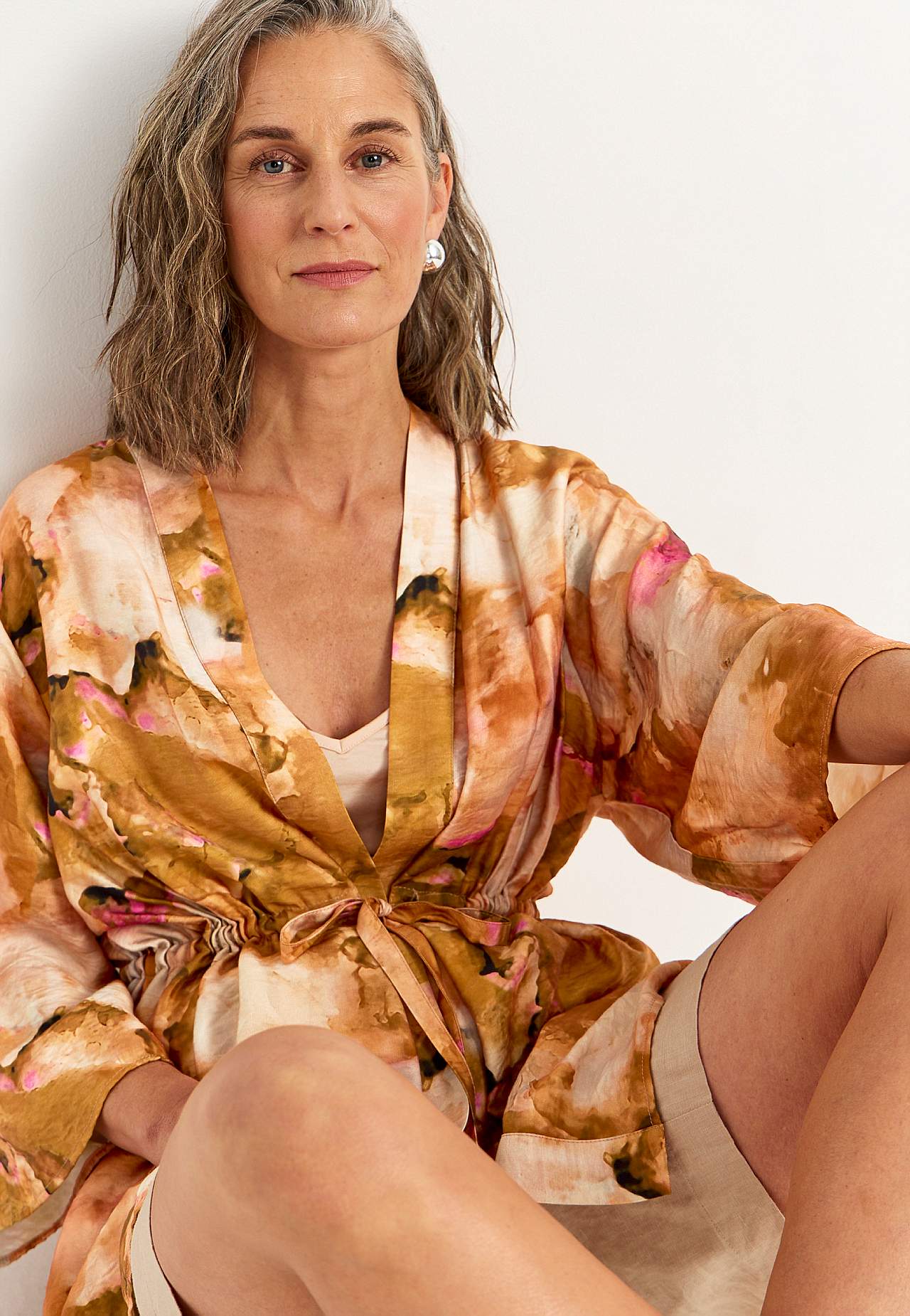 Wzorzysta i elastyczna kurtka kimono