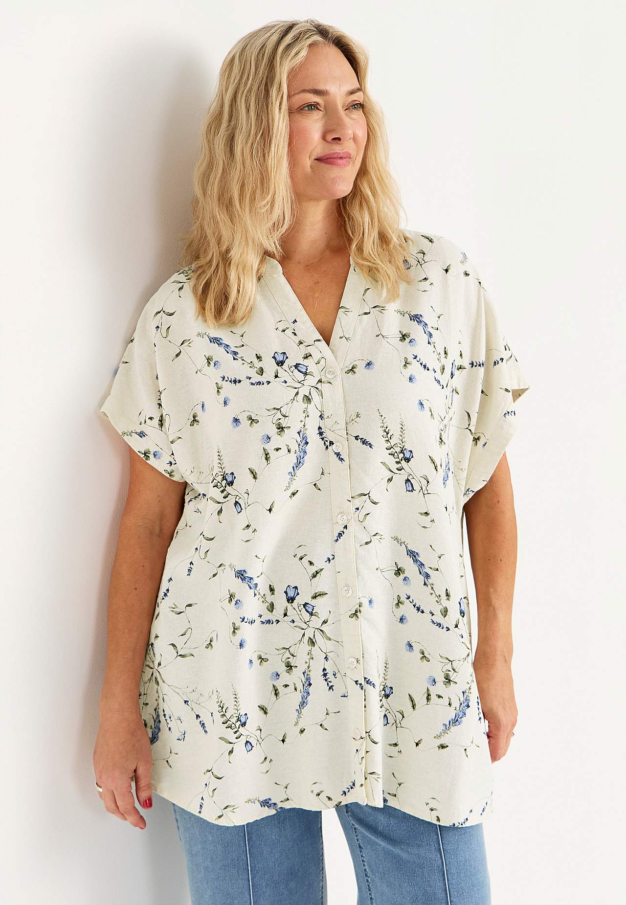 Kwiecista lniana tunika z guzikami