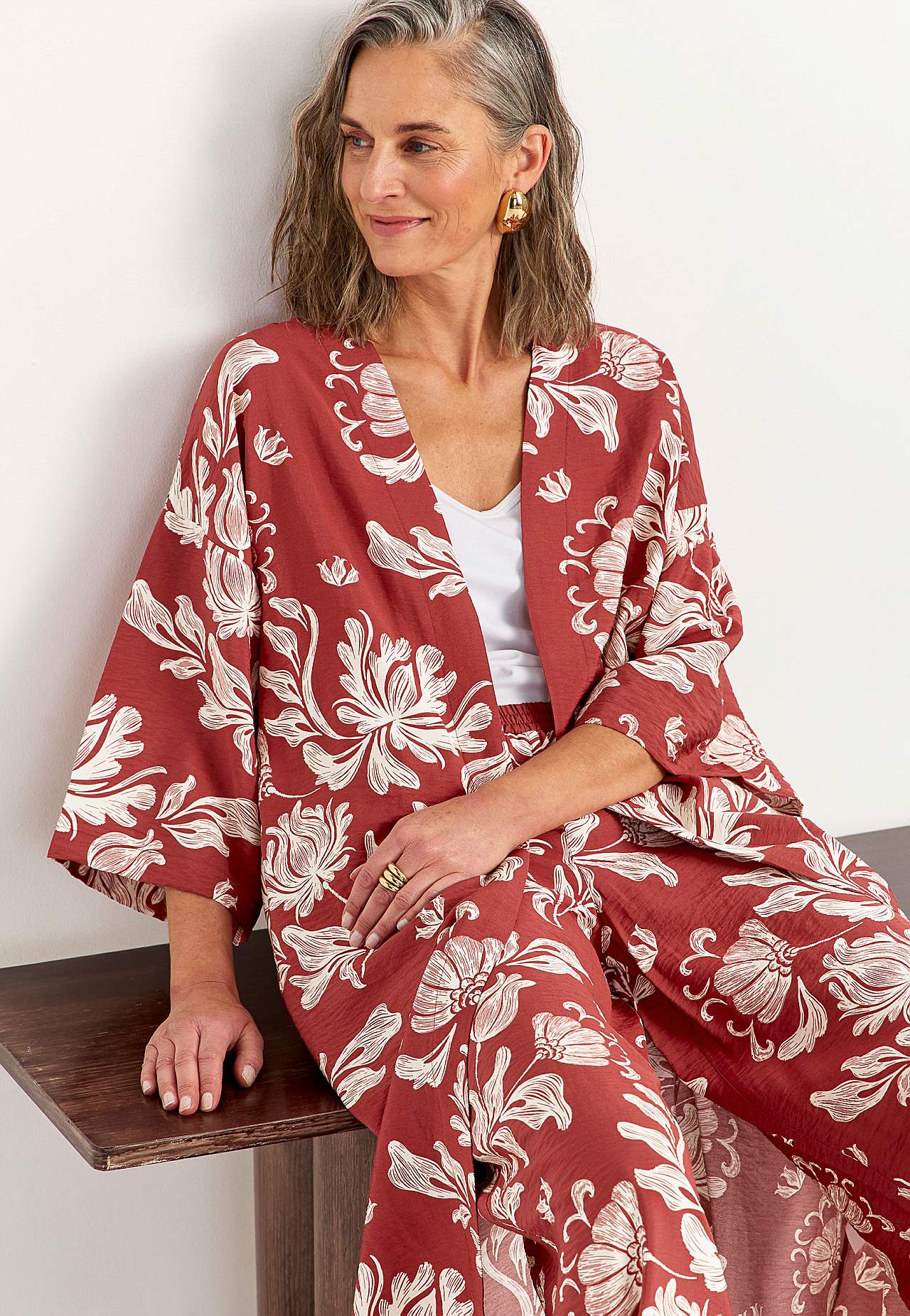 Otwarty kaftan z kieszeniami