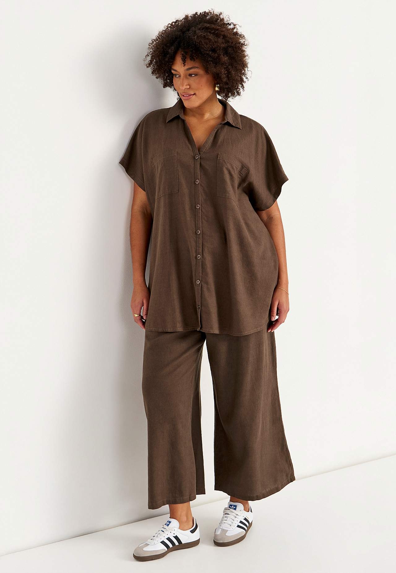 Lniana tunika z kieszeniami