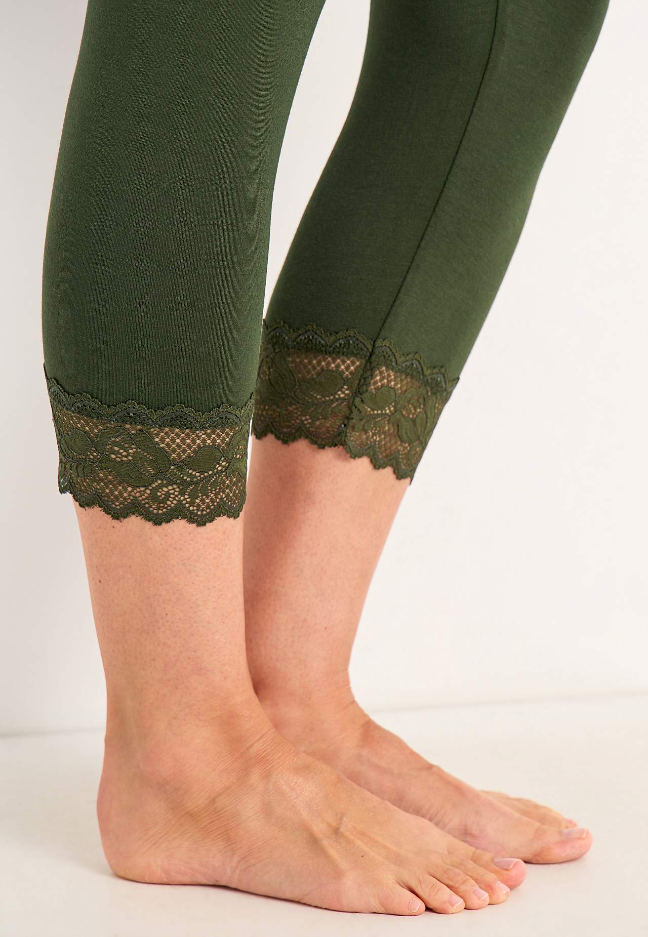 Legginsy rybaczki z koronką