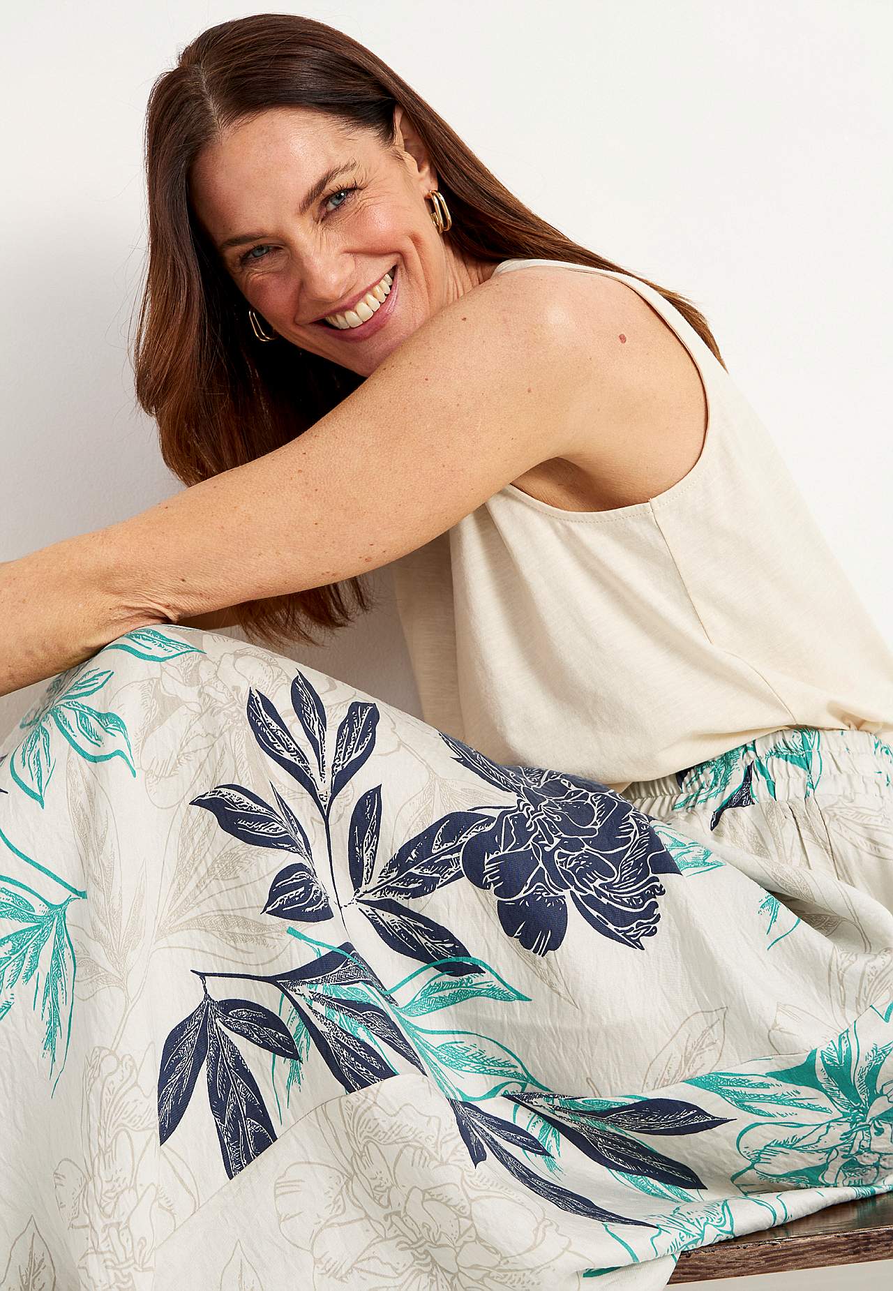 Kwiecista spódnica z kieszeniami