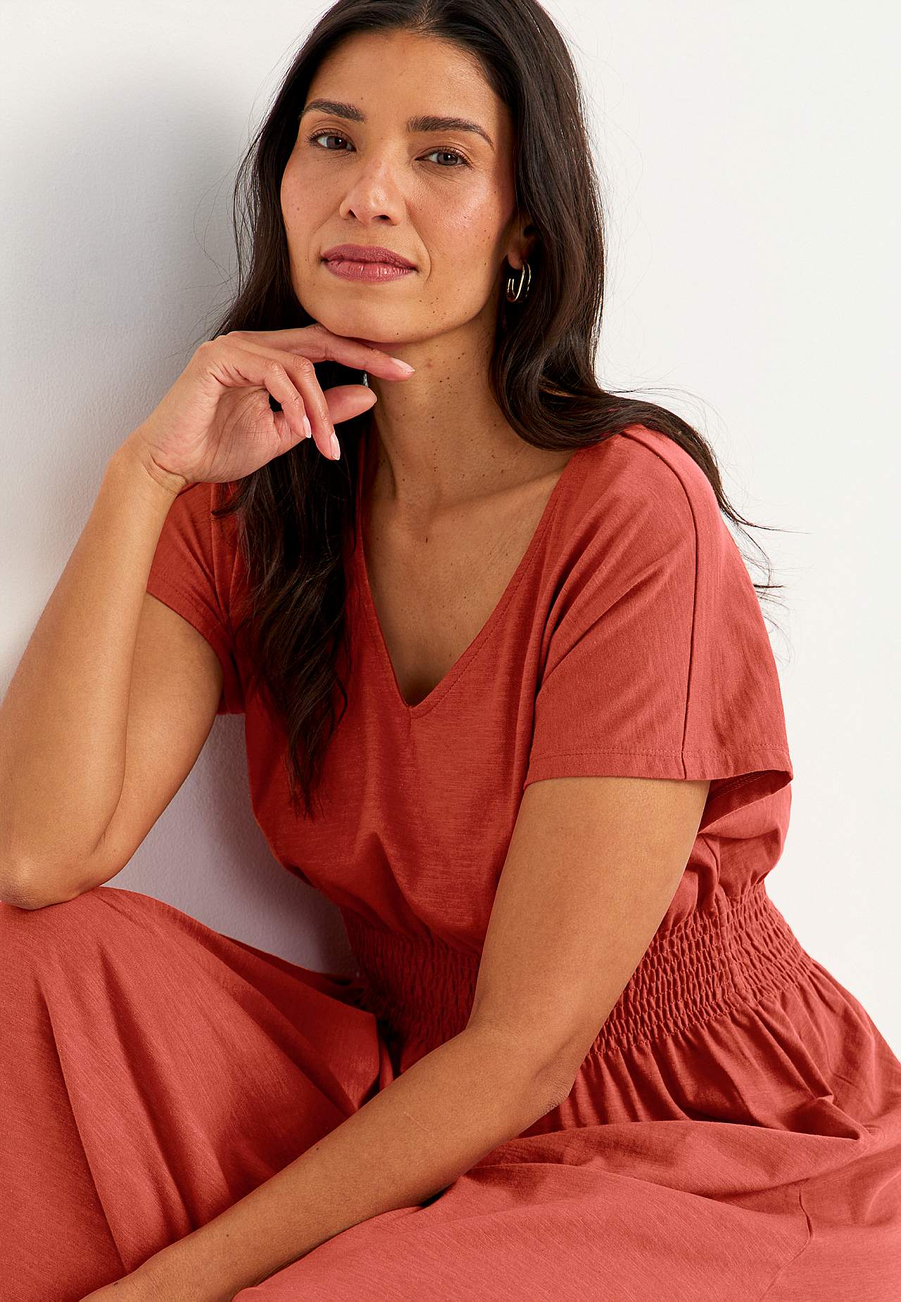 Dżersejowa sukienka z marszczeniem