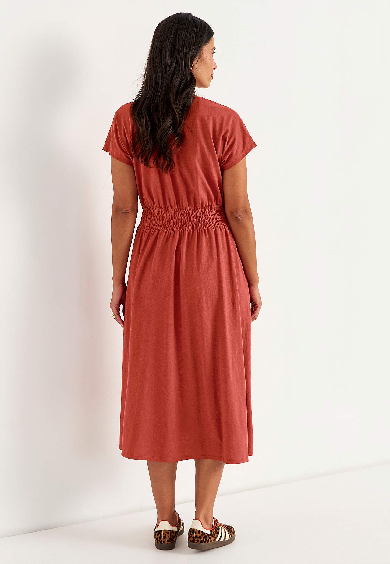 Dżersejowa sukienka z marszczeniem