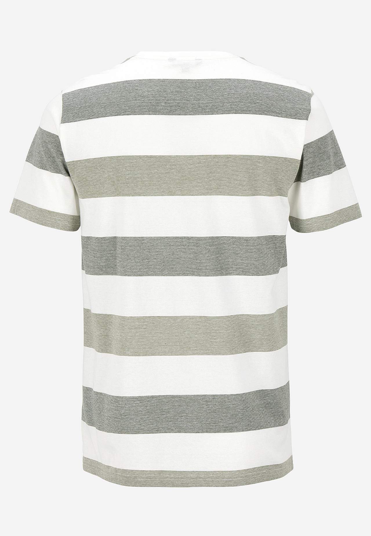 T-shirt ze szerokimi naszywkami Johannes