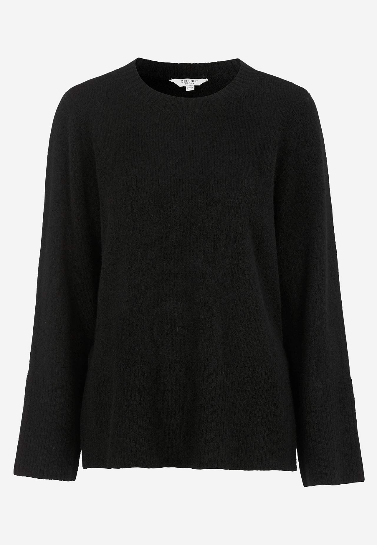 Dzianinowy sweter z rozcięciami