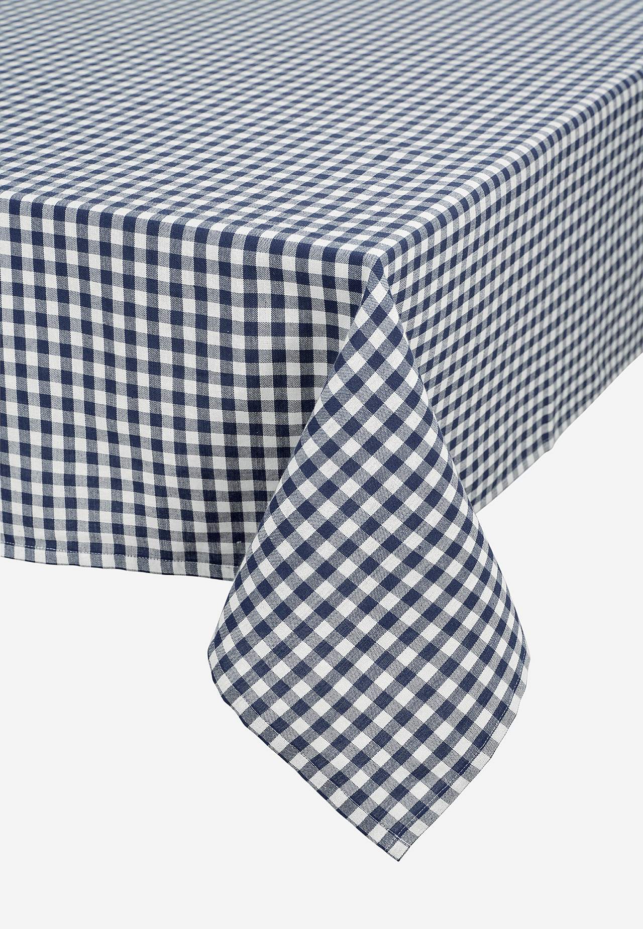 Tkany i kraciasty obrus