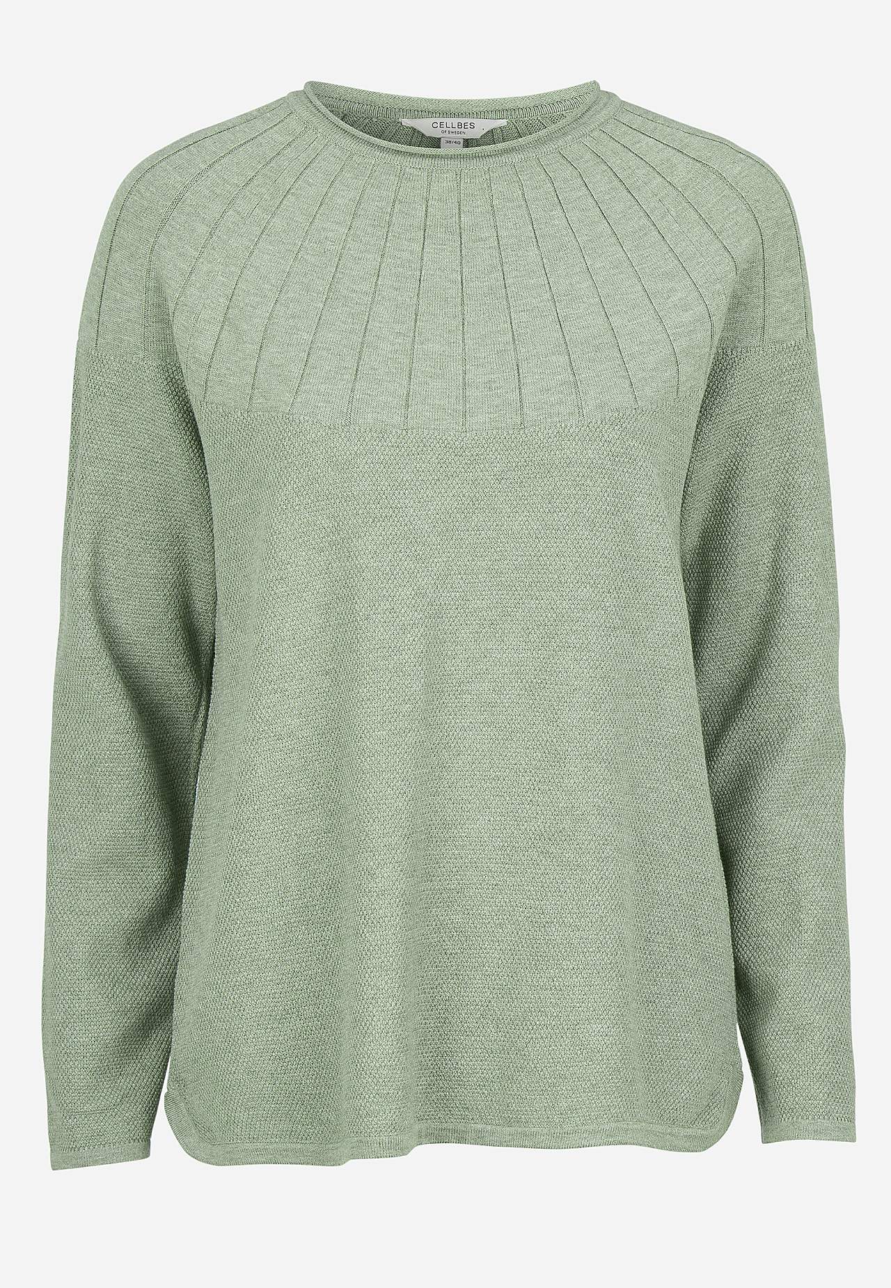 Sweter cienko dziergany